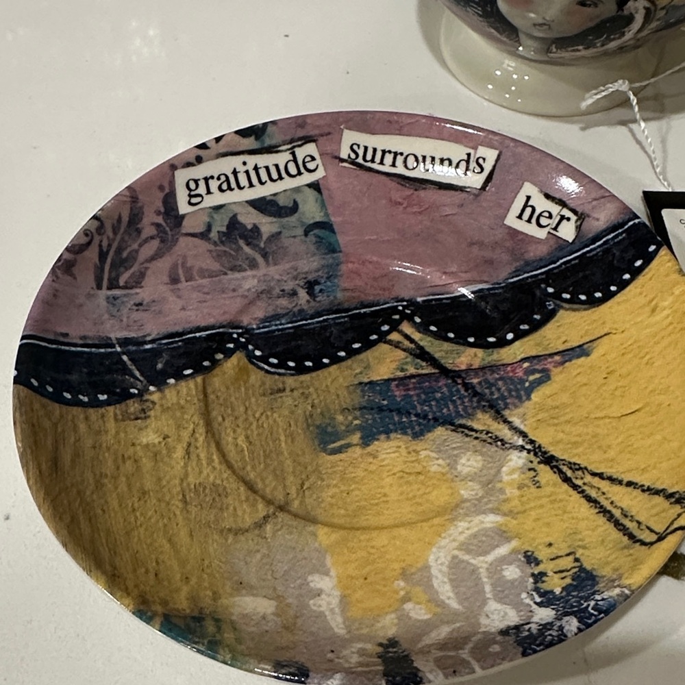 Kelly Roe Robert’s, Artistic Ceramic Teacup and Saucer Set - Picture 2 of 5